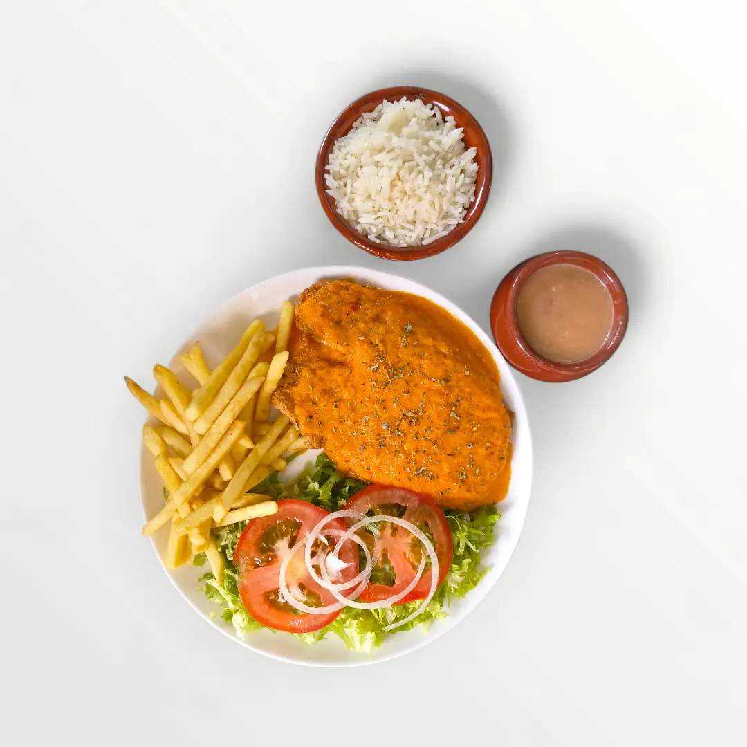 Tilápia à Parmegiana no Restaurante Santo Ignácio